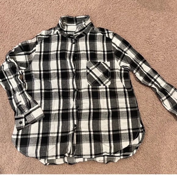 Women's TIME TRU black &white plaid flannel long sleeve shirt - Picture 10 of 10
